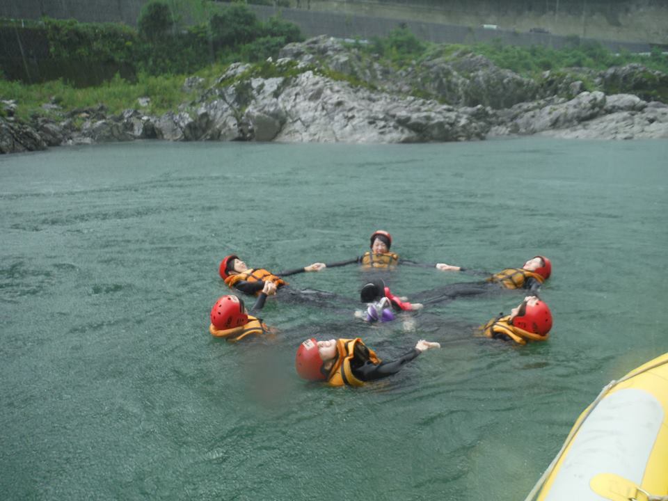 Rafting Experience With Hot Spring Bathing Ticket in Kumamoto