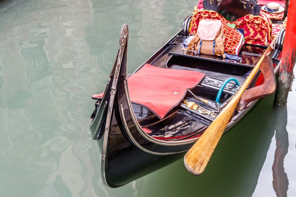 30 min Gondola Ride in Venice