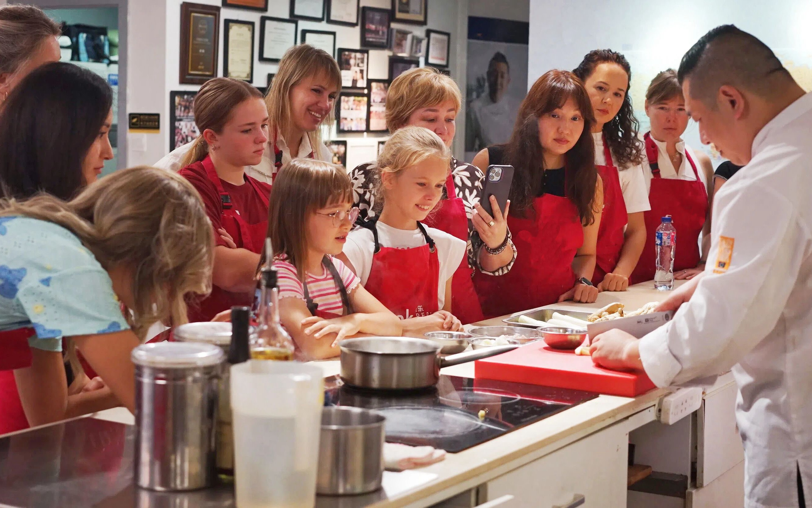 【Authentic China Tastes】Cooking Class with Michelin Chef
