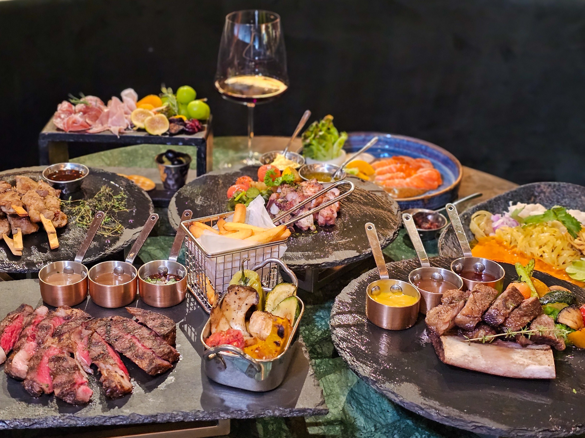 Mix Beef Club & Restaurant BKK Premium Steakhouse