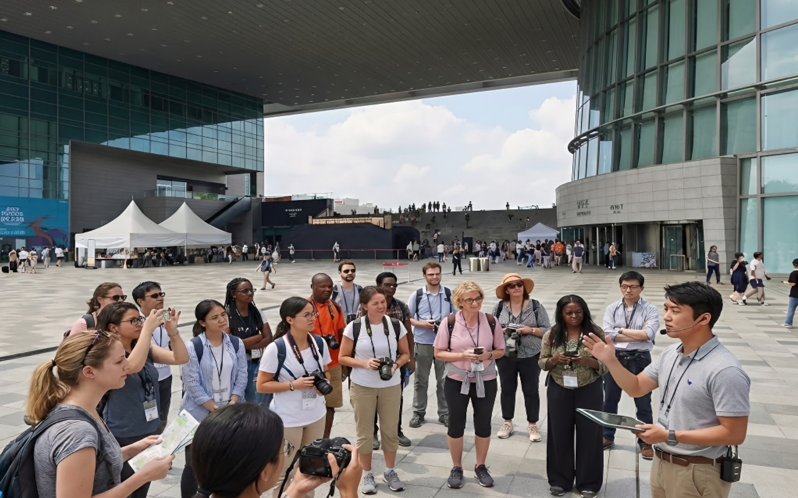 [Seoul Walking Tour] National Museum&War Memorial with Expert Guide