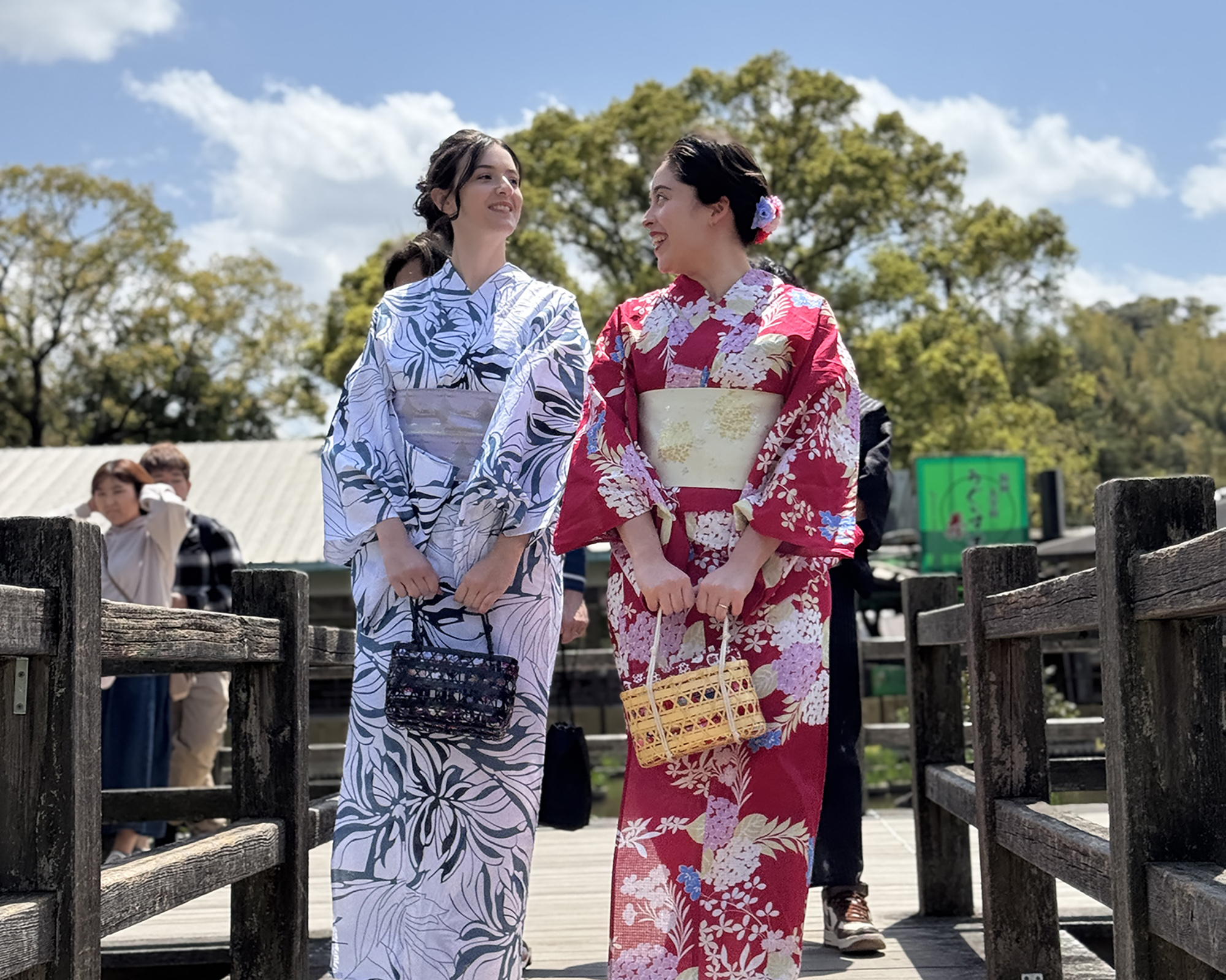 Kimono rental at Dazaifu Tenmangu Shrine (Kimono Rental Hibiki)