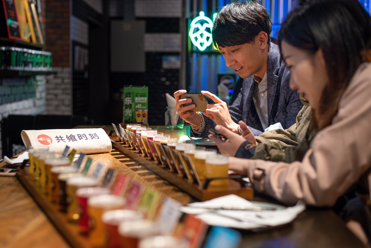 The Craft Beer Association takes you to Shanghai's local beer bars - Eatwith
