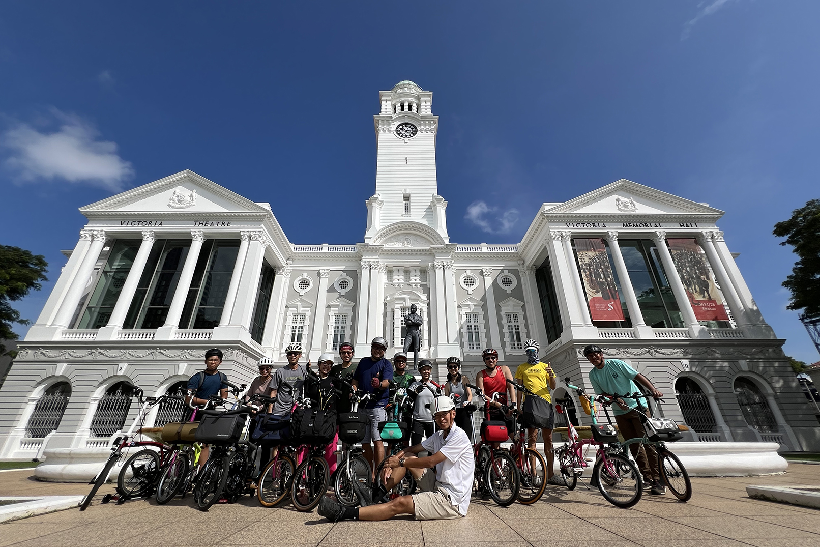 Singapore Brompton Bike Tour - Rail Corridor, Food, Civic District