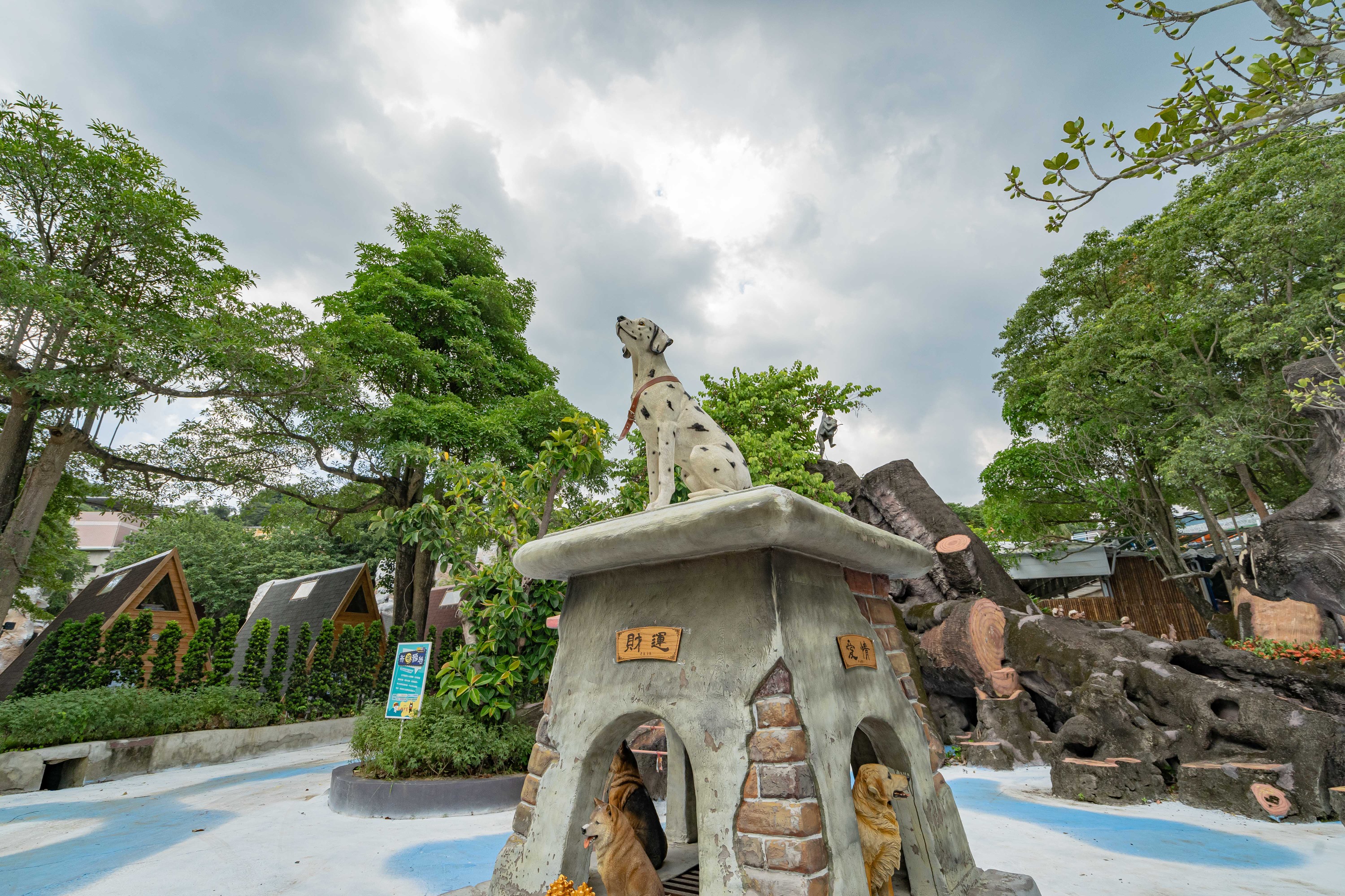 園區內處處充滿巧思的景點裝飾，豐富內容玩不完！