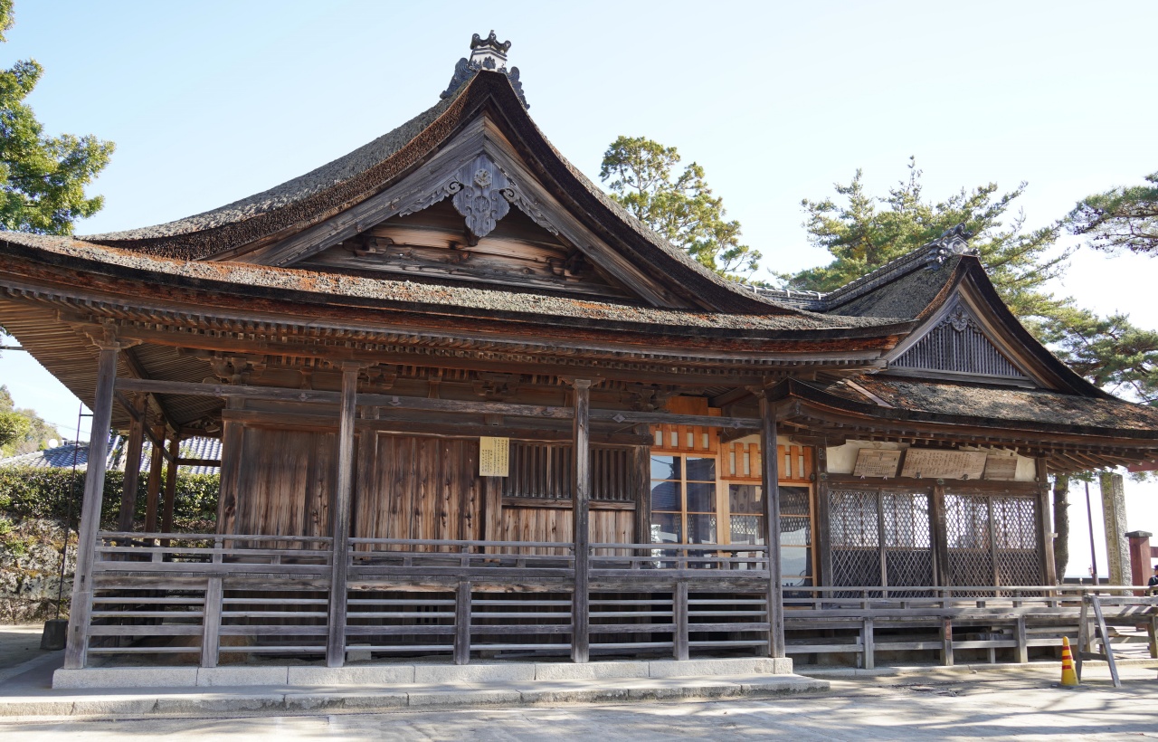 Lake Biwa Observatory, Shirahige Shrine, and Mangetsu-ji Temple Floating Temple Day Trip