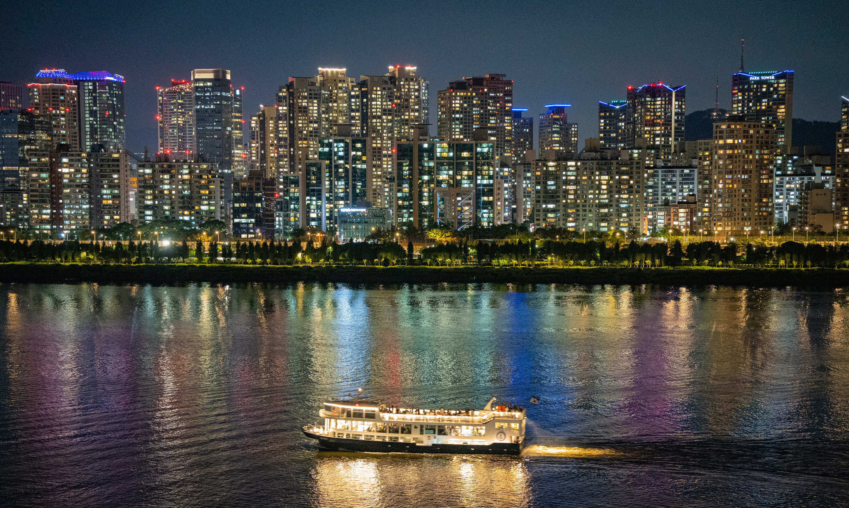 首爾漢江夜間遊船導覽之旅＆漢江公園野餐體驗