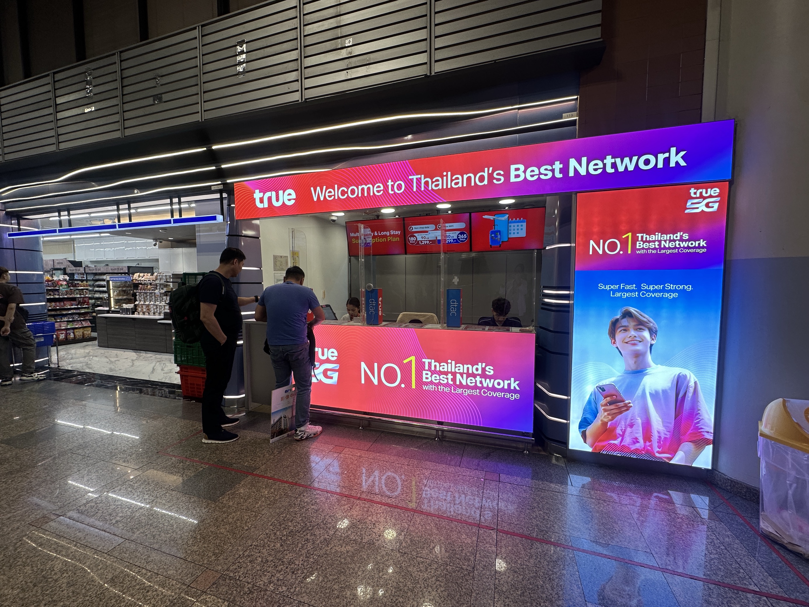Dtac Counter at Don Mueng Airport (DMK)