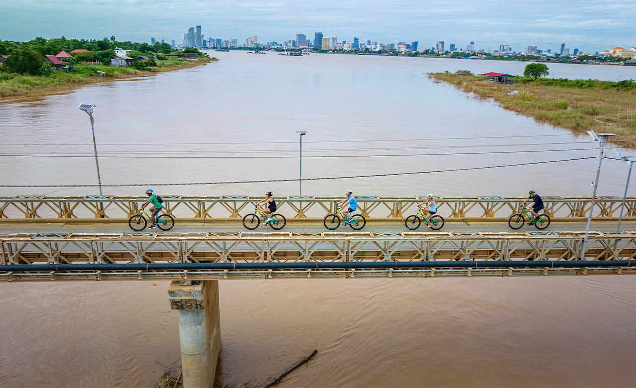 Phnom Penh to Mekong Island Sunset Bike Tour 