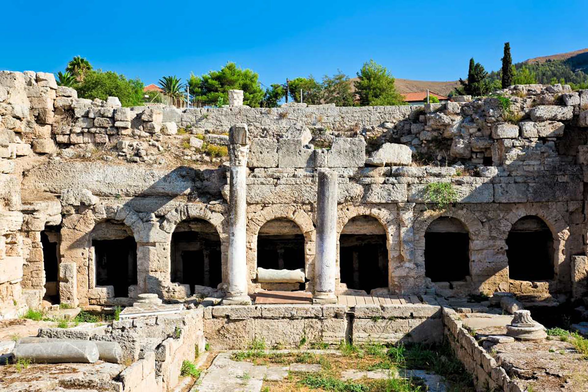 Exploring History and Beauty: Ancient Corinth and Nafplio Tour