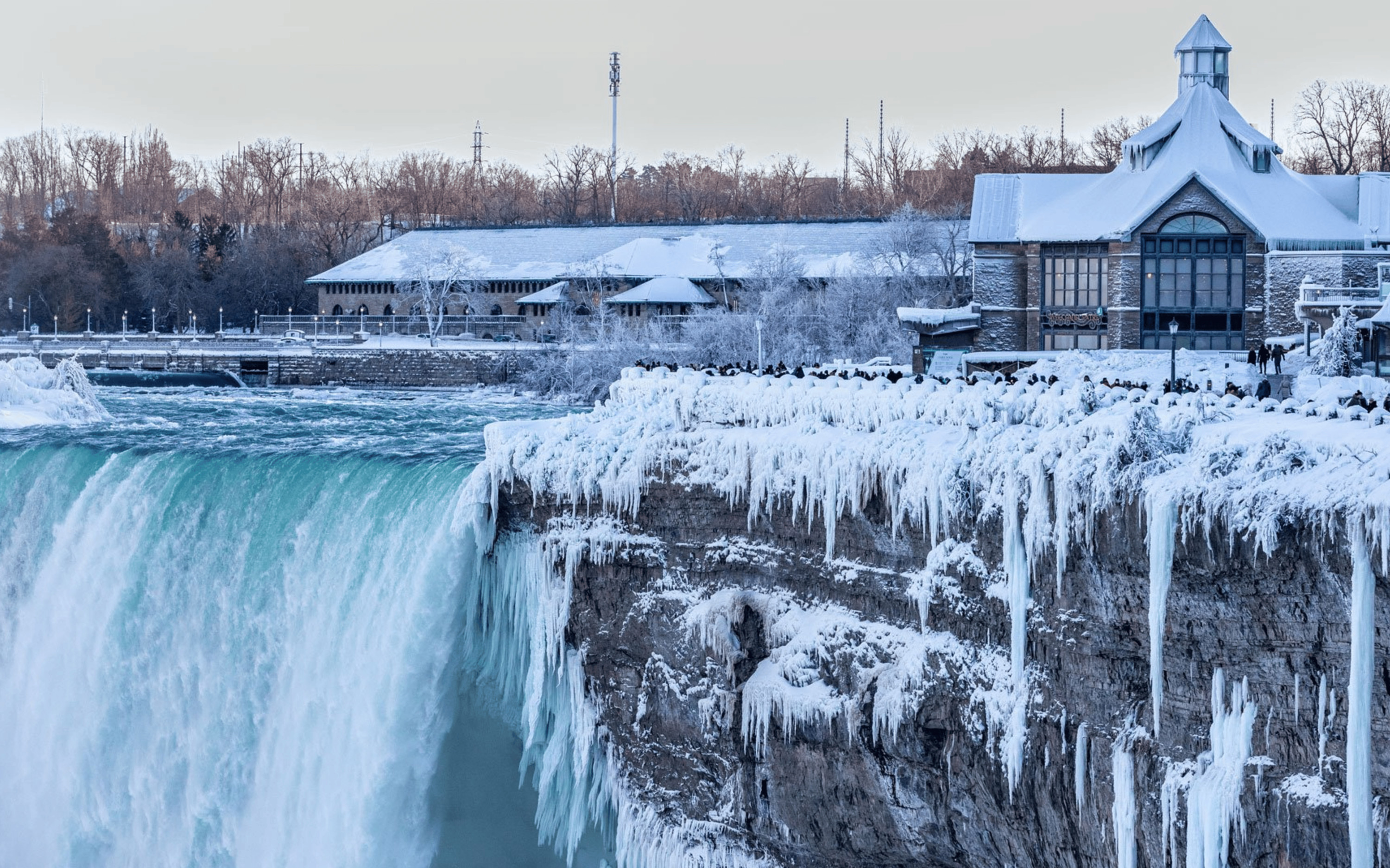 Winter Wonder of Niagara Falls Tour From Toronto