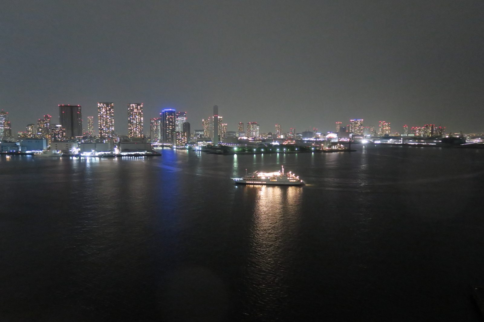 Christmas Cinderella Night Cruise in Tokyo Bay by Symphony Cruise