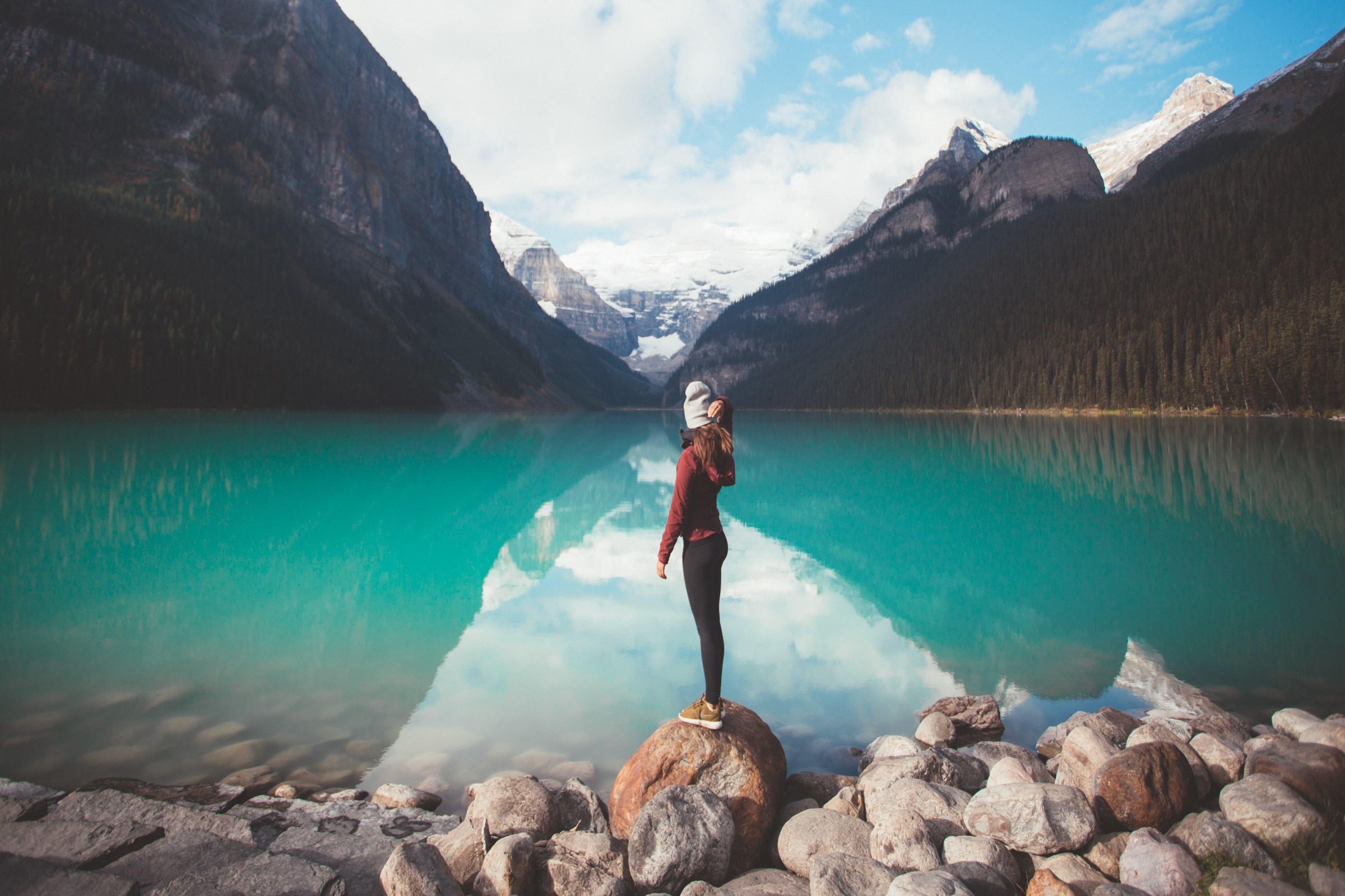 路易斯湖 (Lake Louise)、翡翠湖 (Emerald Lake) 和約翰斯頓峽谷 (Johnston Canyon) 秋季半日遊