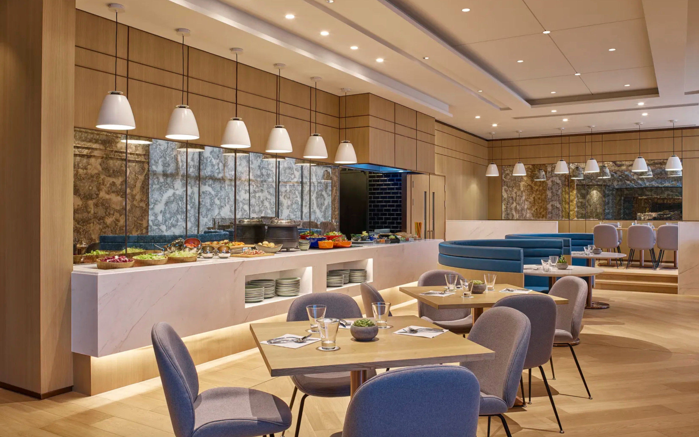 Two MacDonnell Road | Cafe Bar on 8 | Splendid View of Central | Lunch Buffet/ Dinner Buffet/Afternoon Tea Set