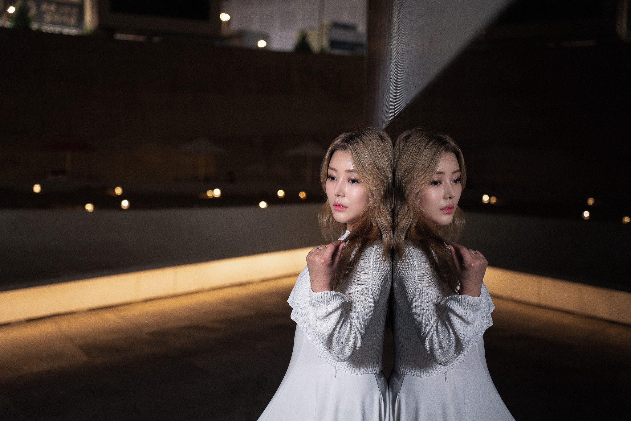 Seoul Night Portrait & Couple Photoshoot Experience