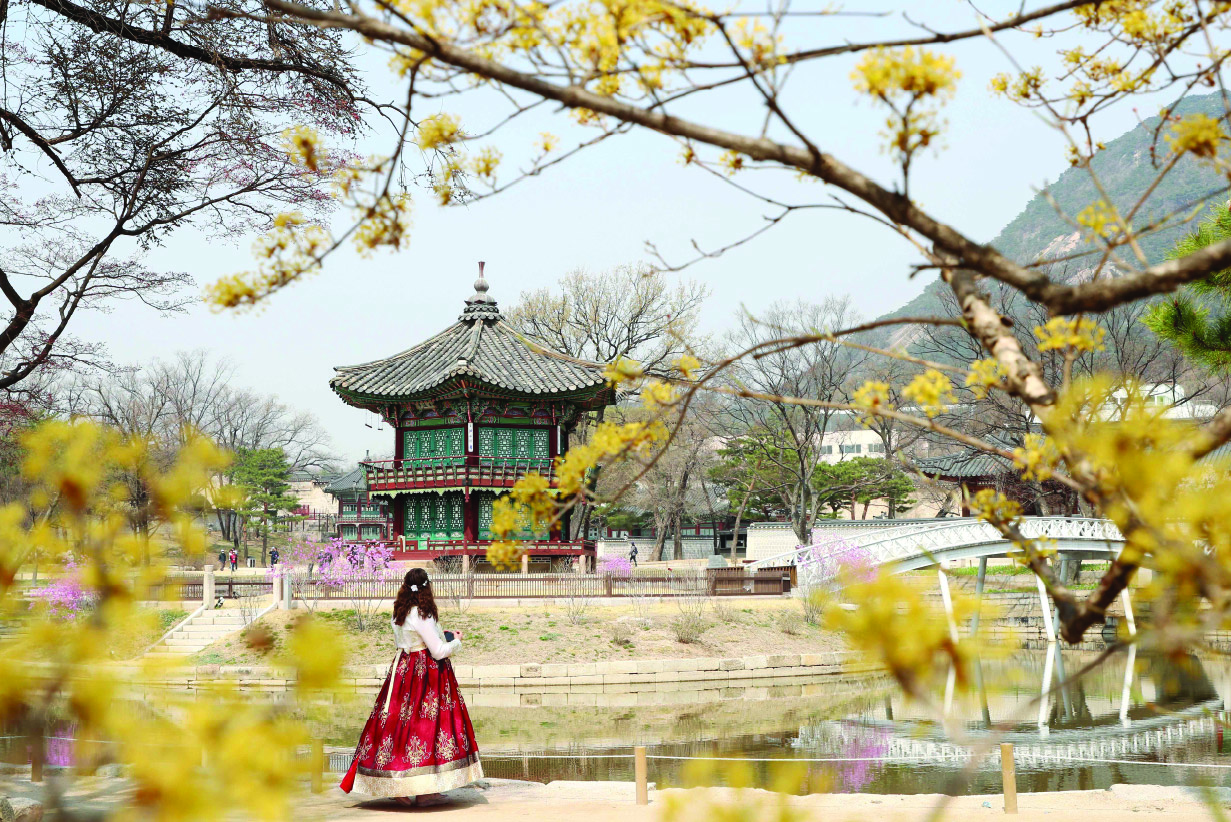 首爾：景福宮、北村韓屋村、駱山公園和廣藏市場一日遊