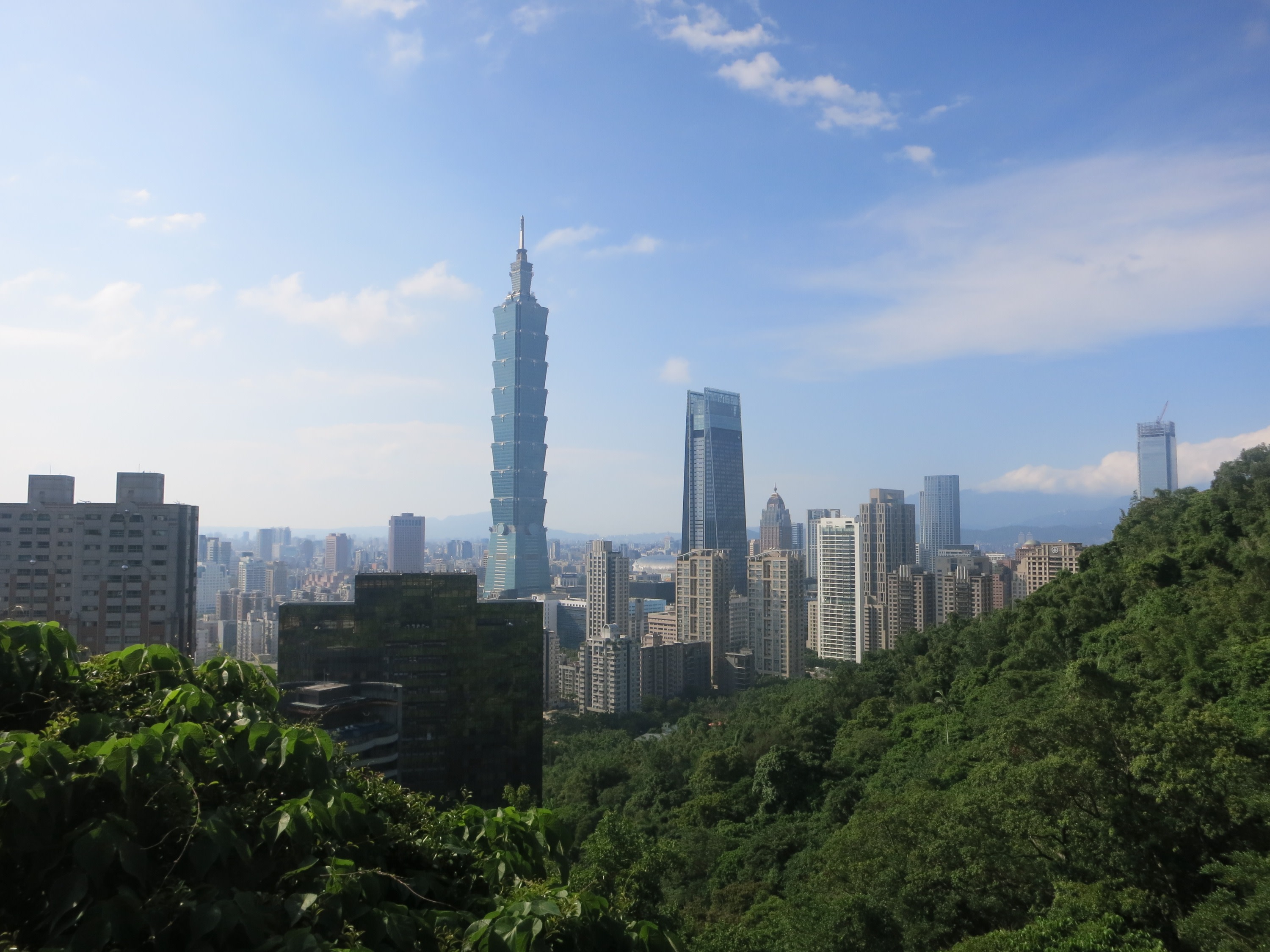 Taipei Chiang Kai-shek & Yongkang Street Private Full-Day Tour