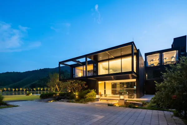 Guangdong Emerald Bay White Swan Hot Spring Resort Accommodation Package