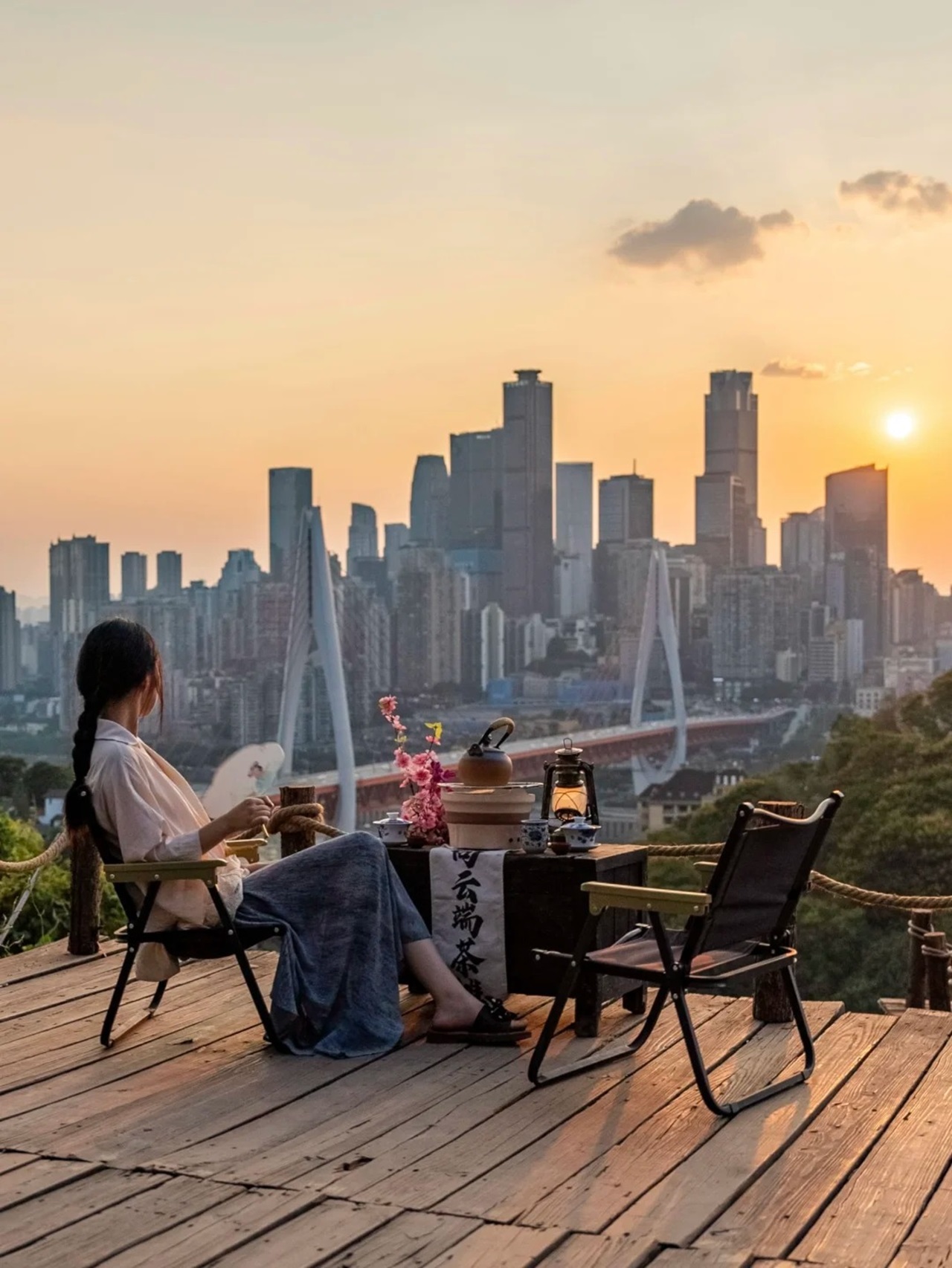 重慶向雲端茶攤（喝茶觀景勝地+精品小吃+可選圍爐煮茶+歌手駐唱+網紅打卡拍攝地）