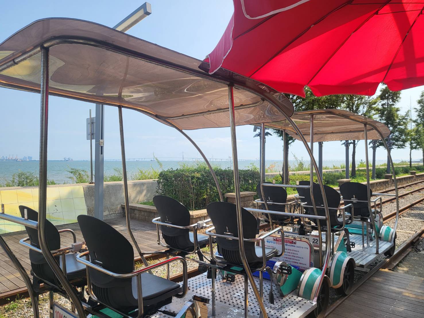 體驗韓式鐵路自行車，在舊火車軌道上騎行