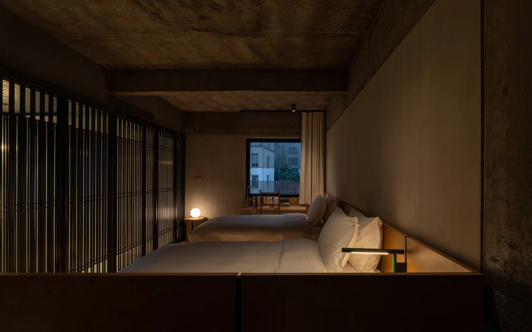 The chandelier in the public area takes [family] as the design concept. The big chandelier on the building looks closely at the interaction between the father and a group of children. The chandelier in the private room on the building is the mother, refle