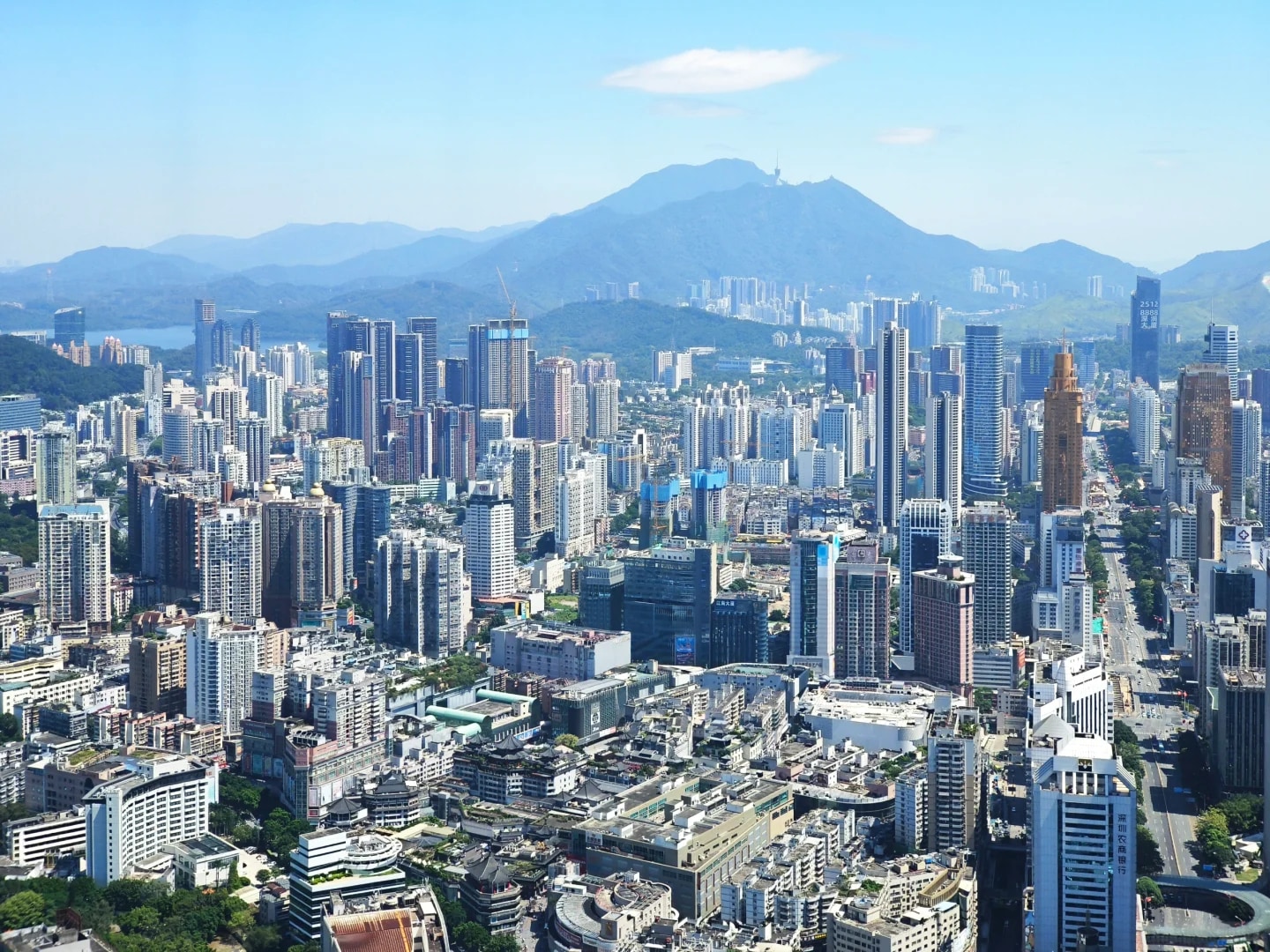 廣州珠海中山深圳5日遊（港珠澳遊船+地王大廈覽全城+孫中山故居）