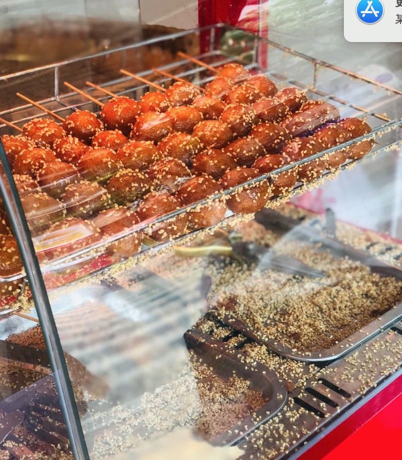 Tipsy Tour: Chengdu Authentic Food and Wine Night Tour