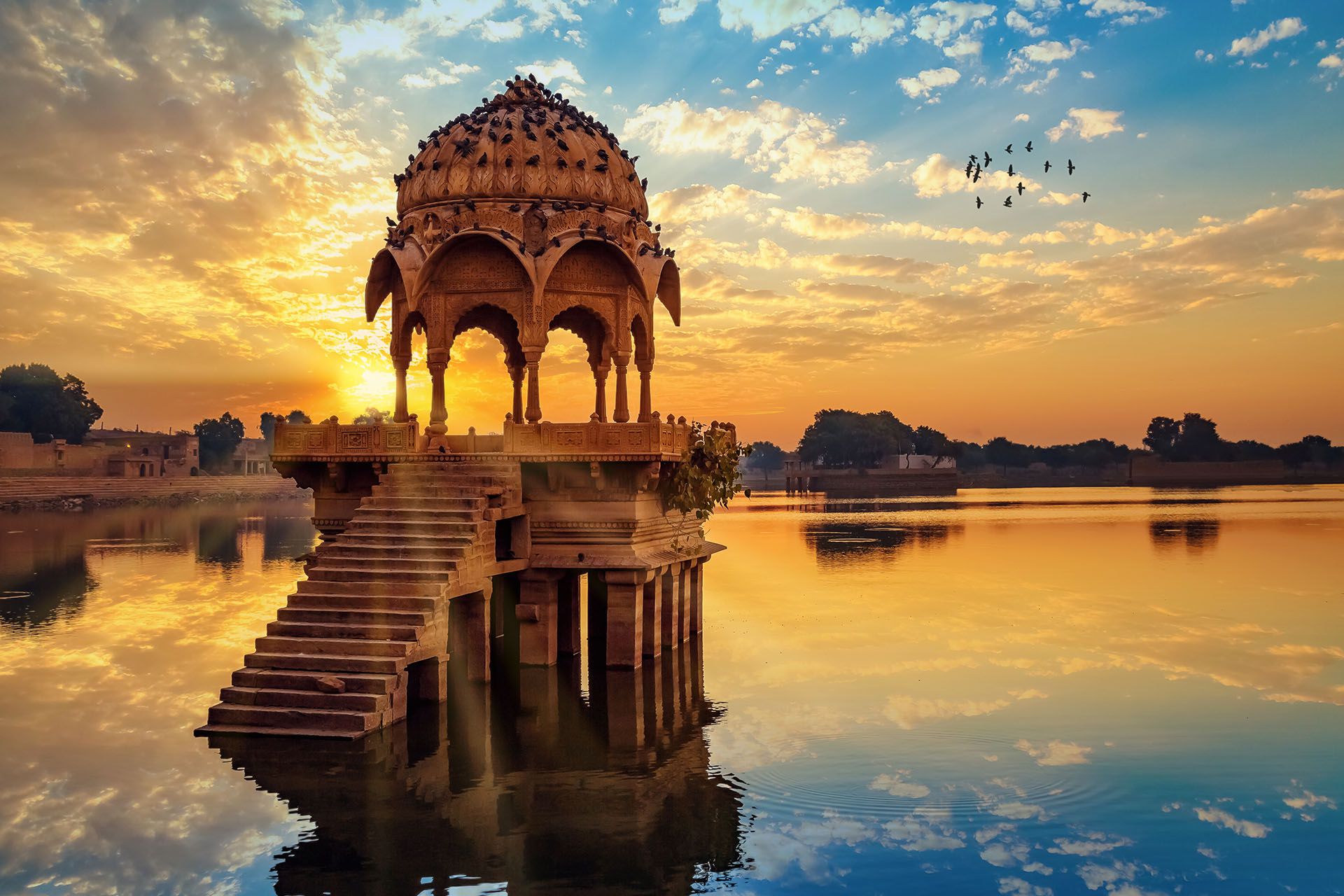 Jaislamer Sightseeing with Sunset Camel & Desert Safari Tour