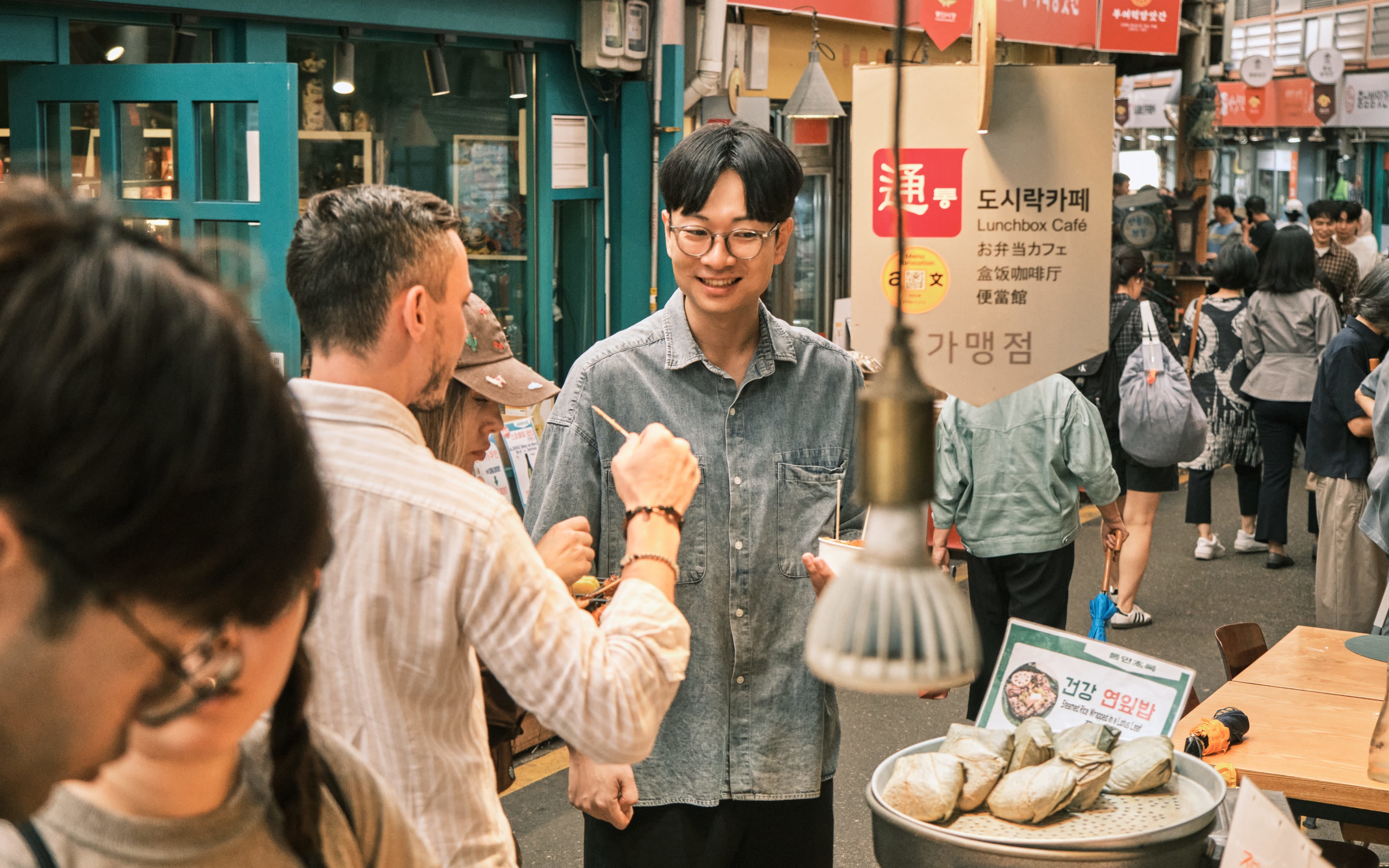 Seoul Tongin Market Half-Day Small Group Street Food Tour