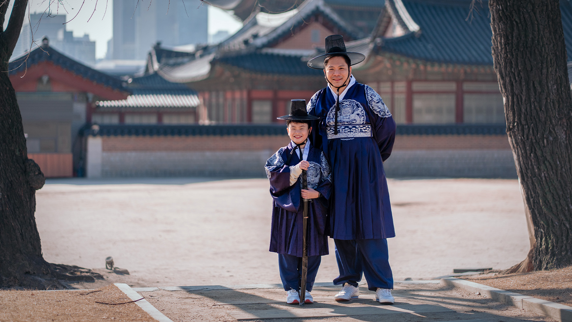 [Daehan Hanbok] Gyeongbokgung Hanbok Rental & Photoshoot Experience
