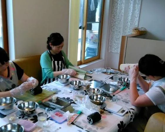 Sendai Artistic Sushi Class