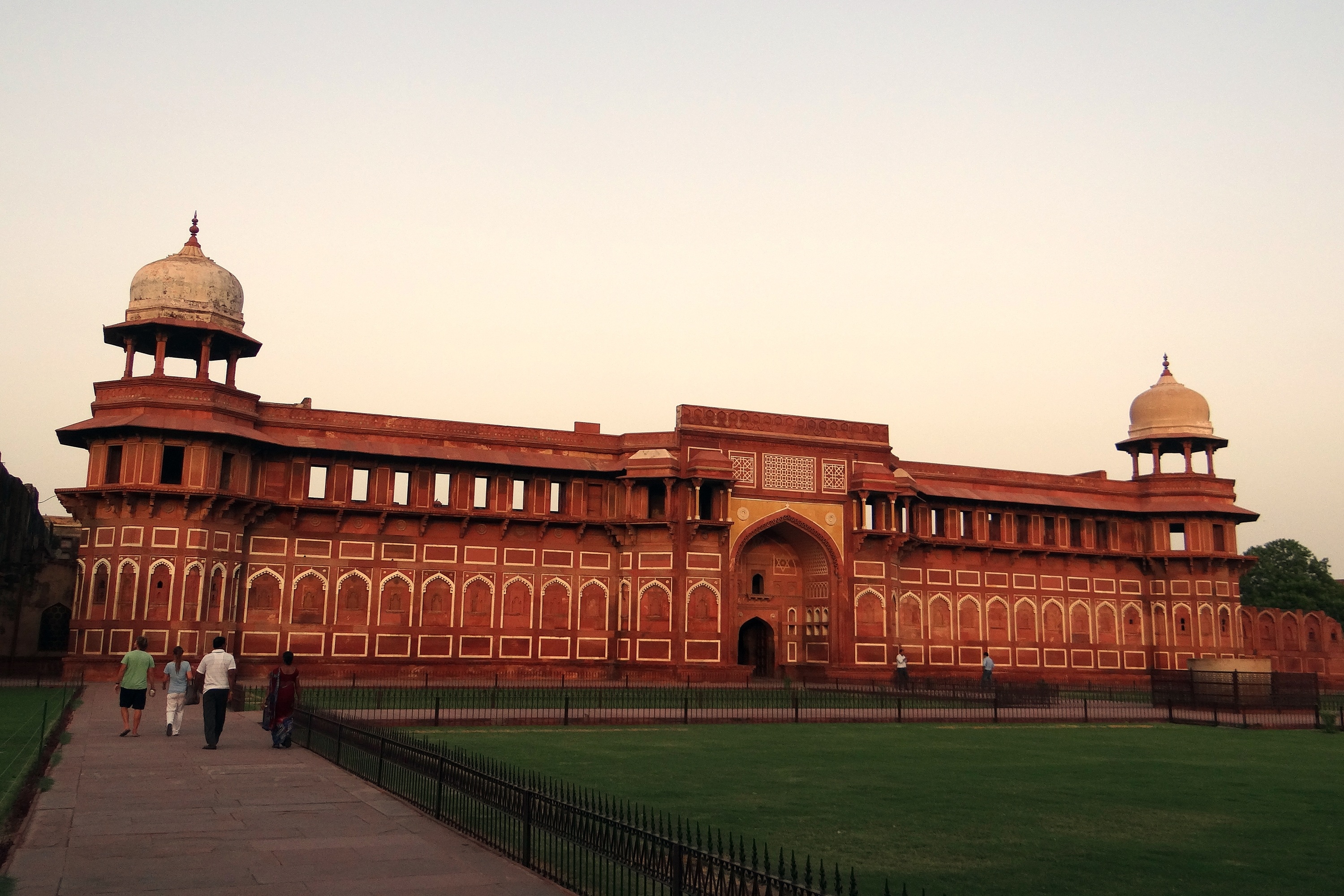 Private Taj Mahal And Monuments Tour From Jaipur By Car