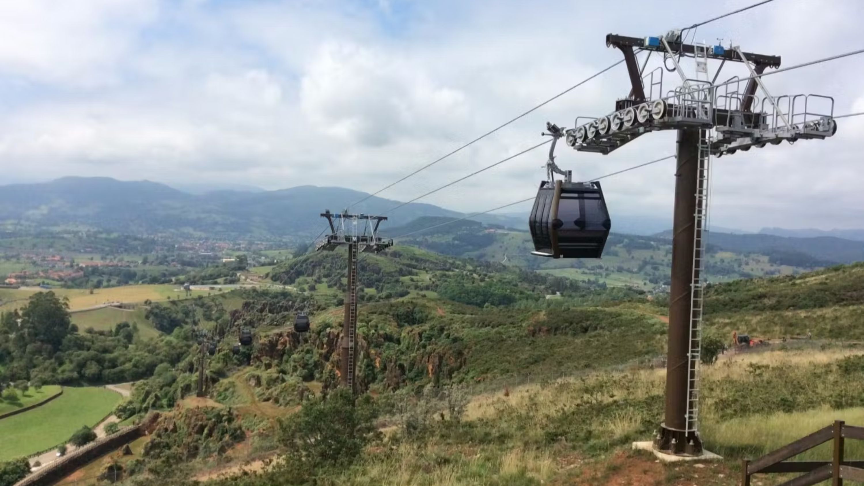 Cabarceno Nature Park ticket in Obregon
