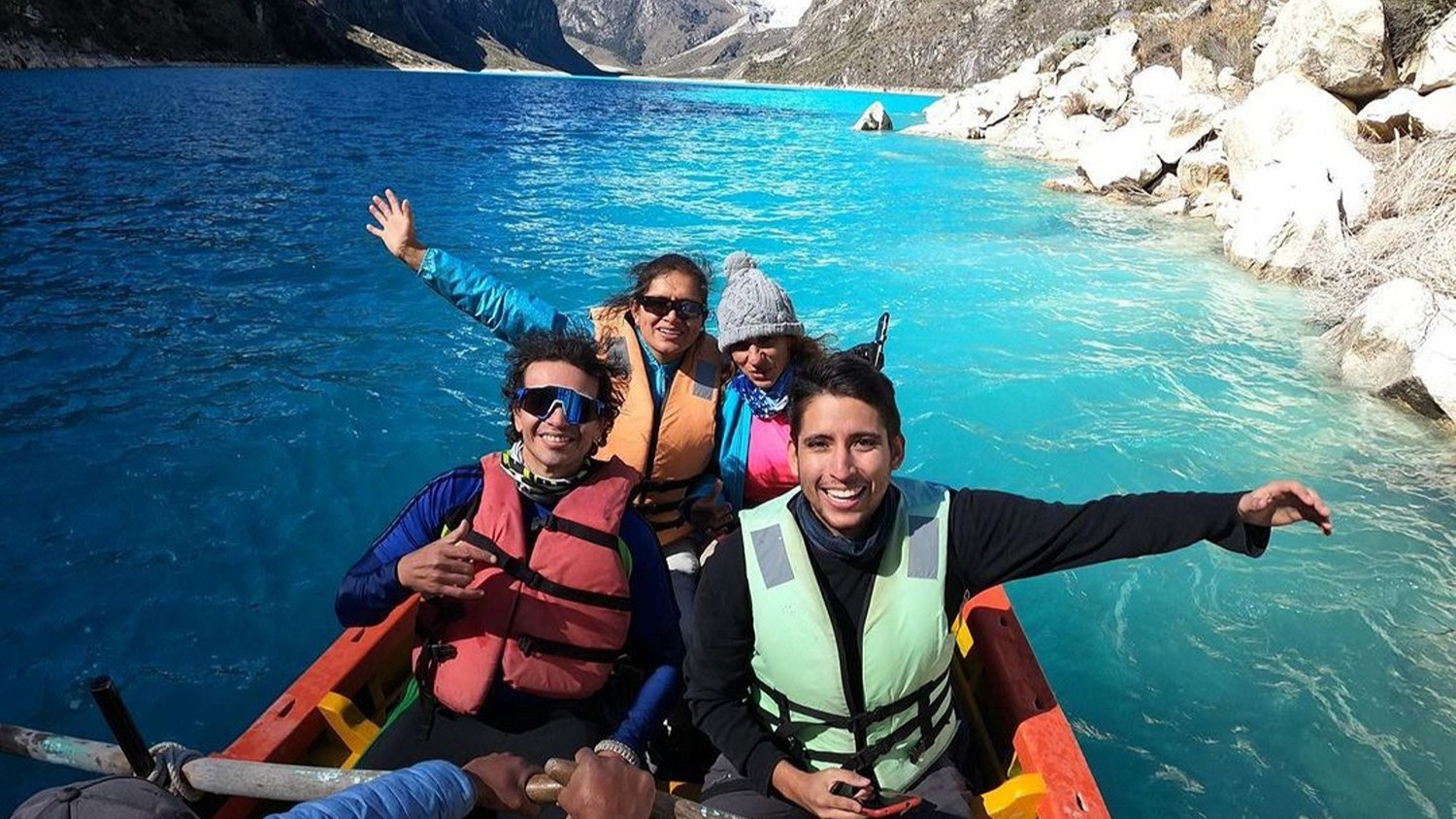 Huaraz to Paron Lake Full-Day Nature Hiking Tour