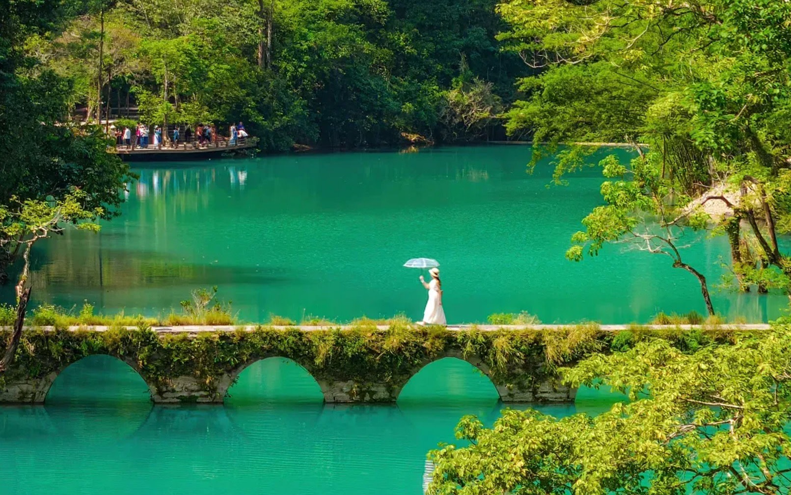 Guizhou Libo Xiaoqikong + Xijiang Qianhu Miao Village Pure Play Two-Day Tour