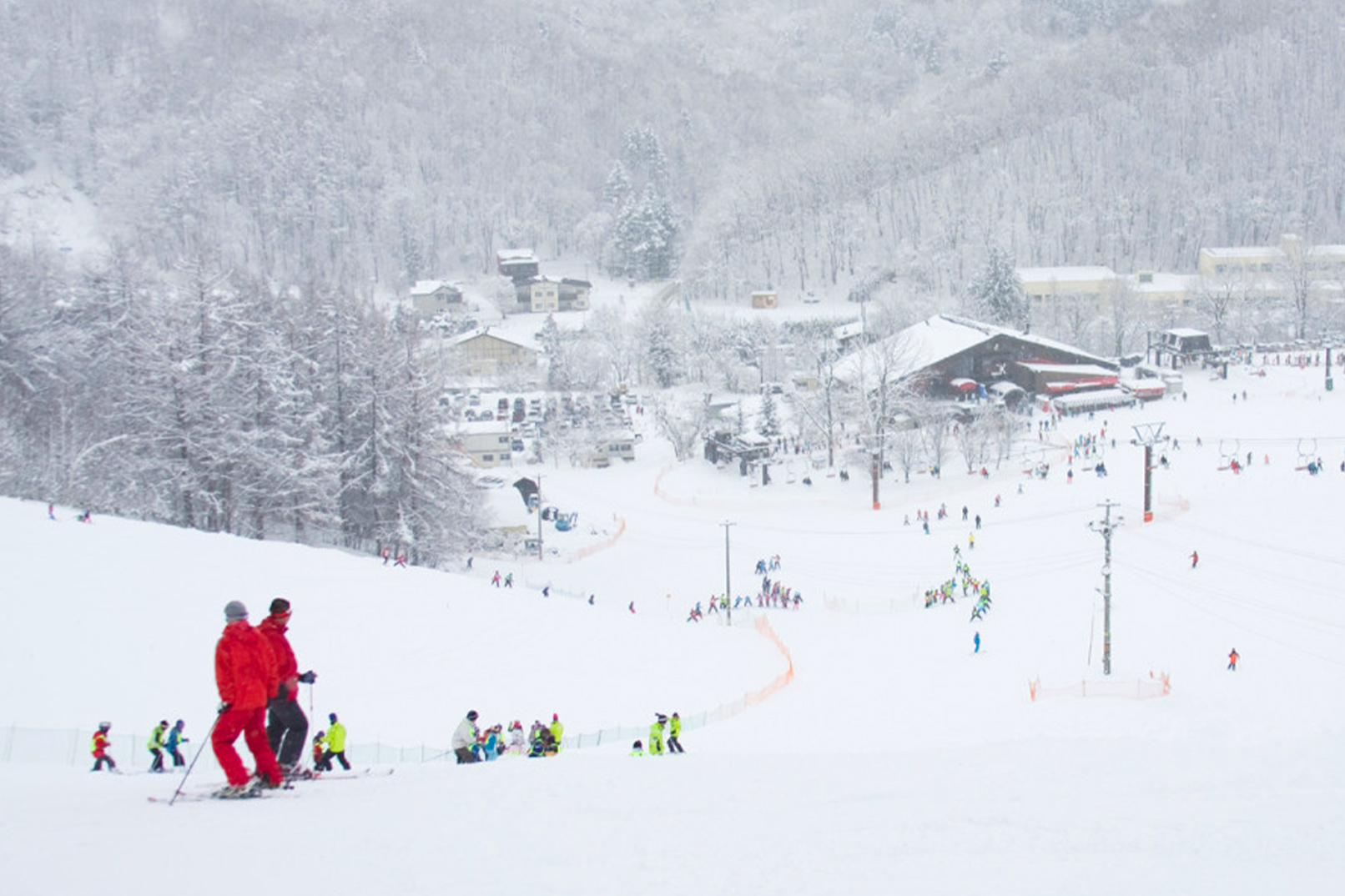 北海道札幌小樽觀光札幌國際滑雪場/玩雪一日遊/適合初學者和中高階滑雪者/多套餐選擇｜札幌出發