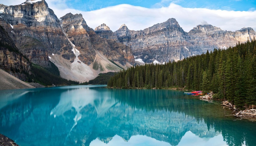 Full Day: Lake Louise, Moraine Lake, Johnston Canyon & Banff Town