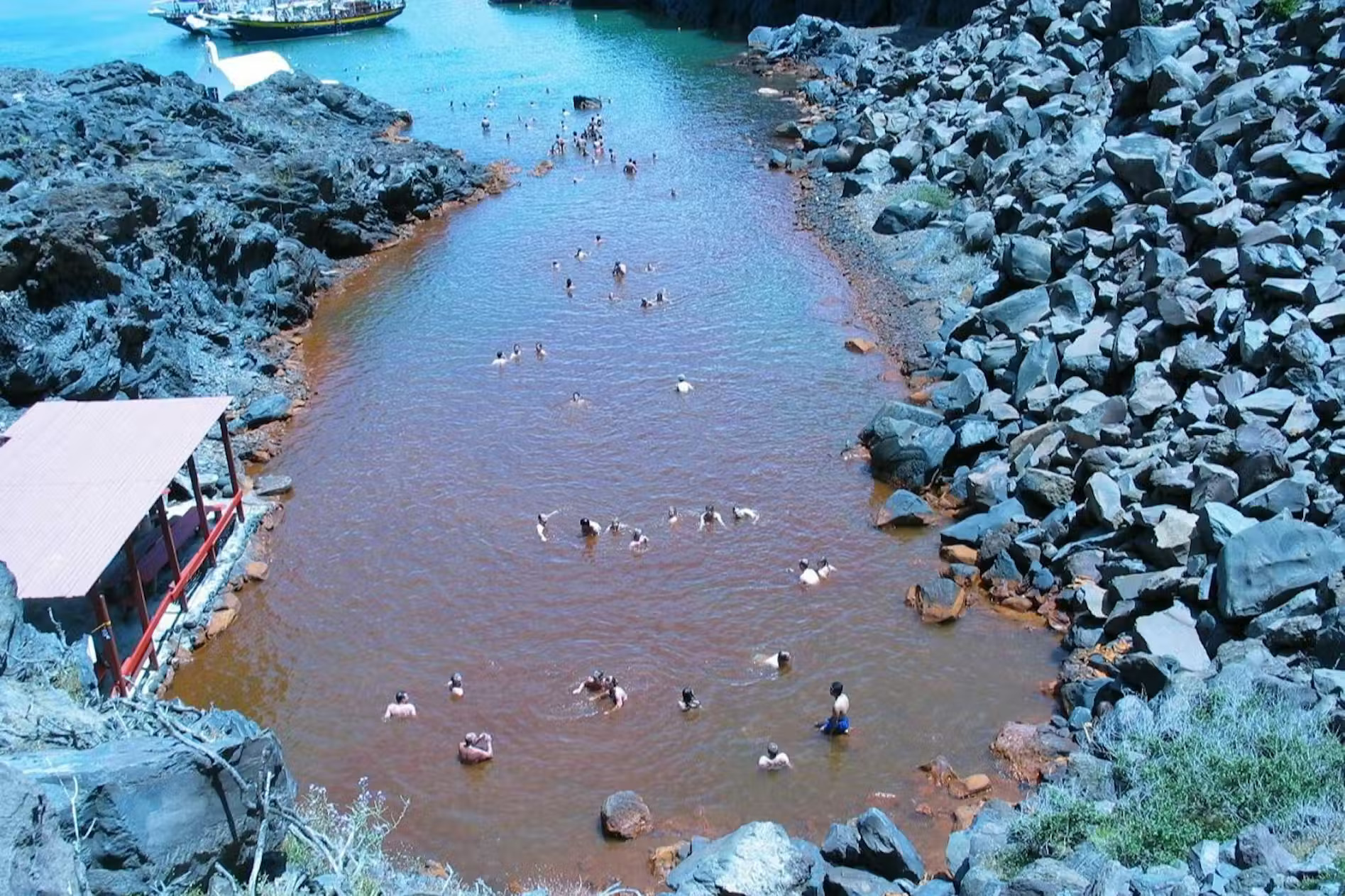 在獨特環境中體驗放鬆身心的火山泥浴
