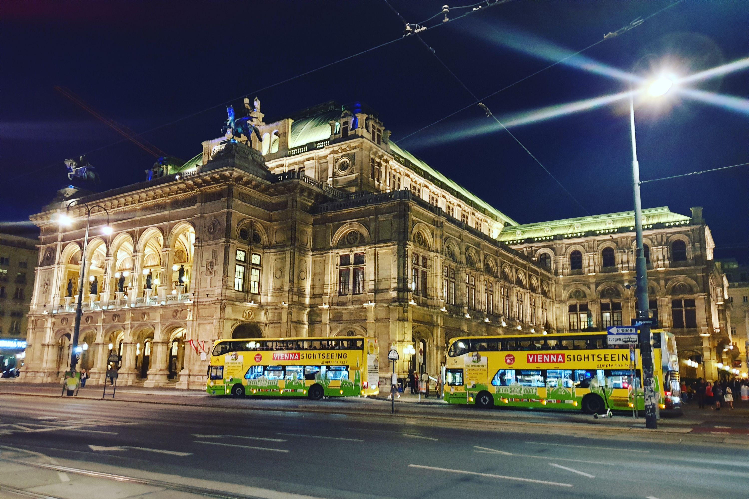 維也納全景巴士夜遊之旅