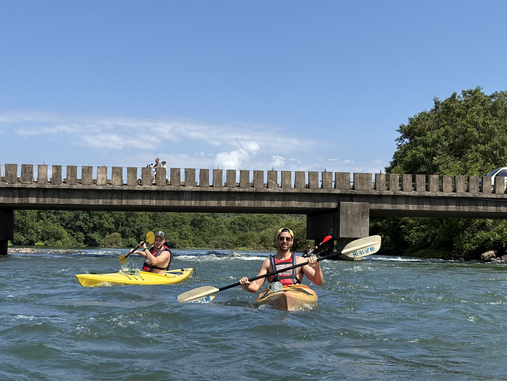 Li River Kayak and Rafting Half-Day Tour in Guilin
