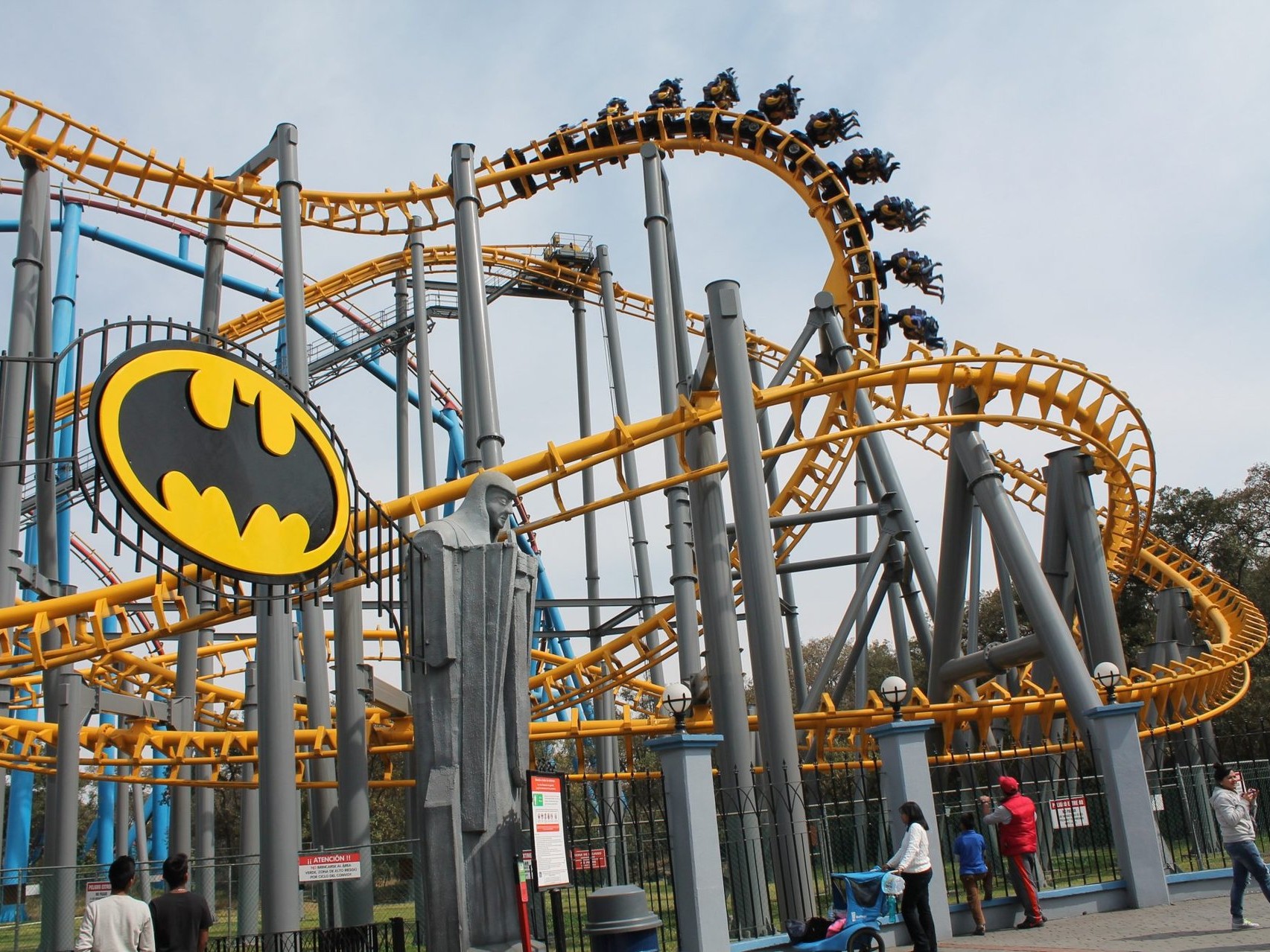 Day Pass to Six Flags Mexico