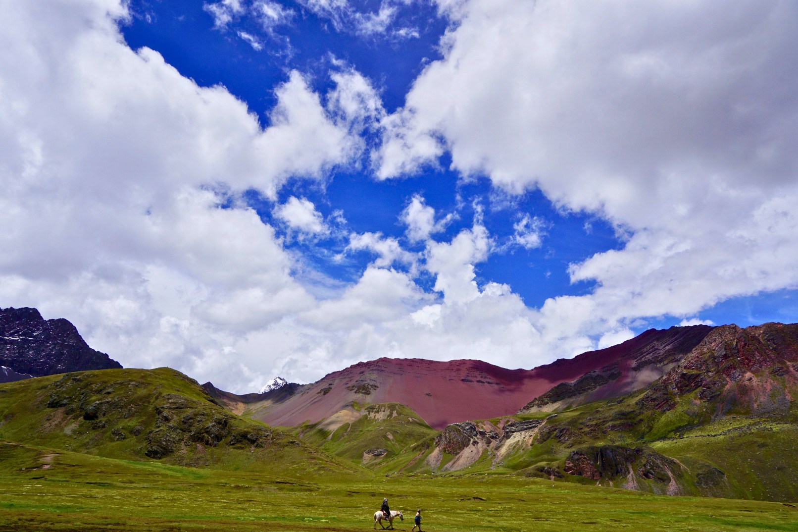 Rainbow Mountain Day Hike from Cusco – Vinicunca Adventure