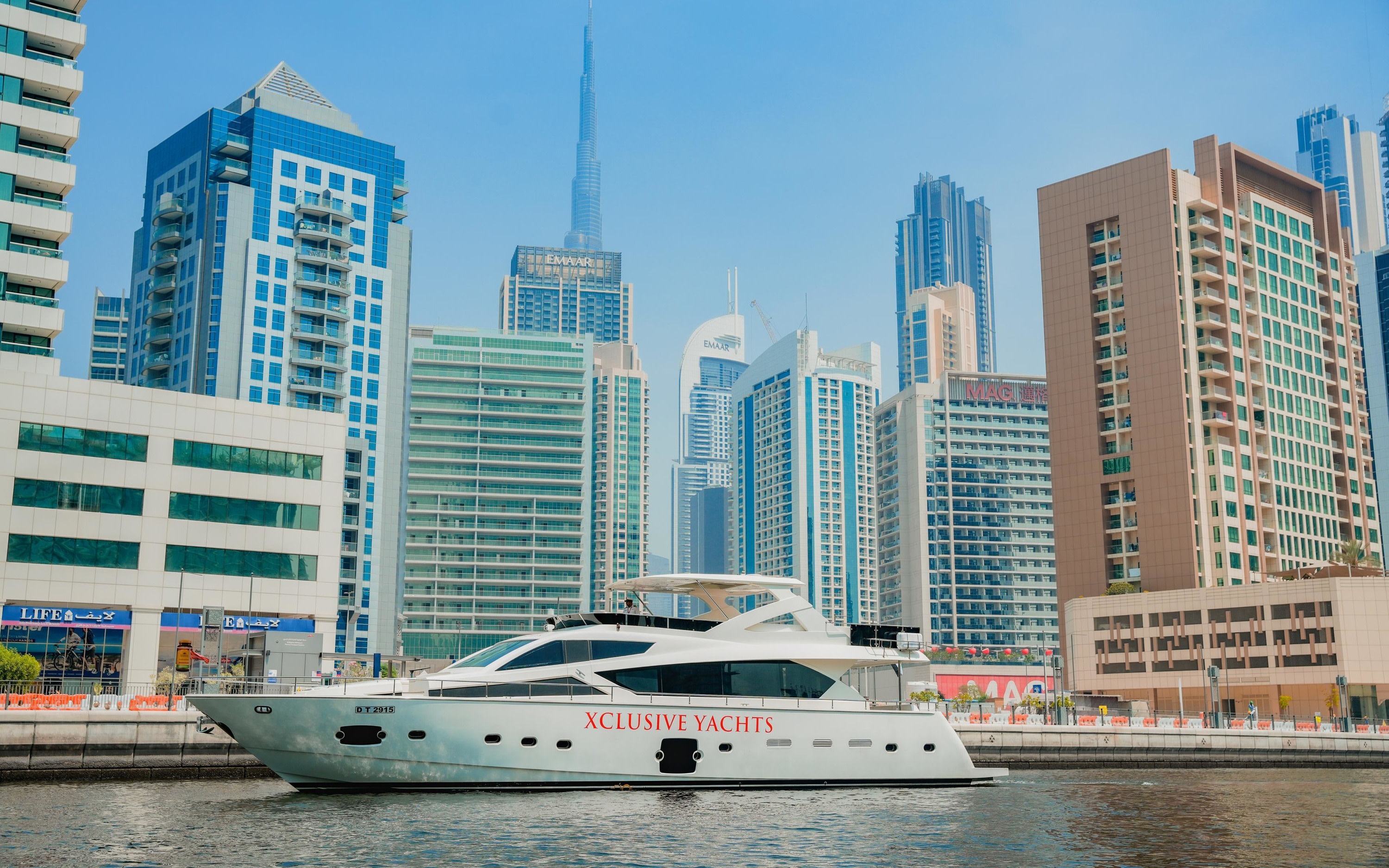 Dubai Canal Yacht Tour with Drinks - Burj Khalifa Views