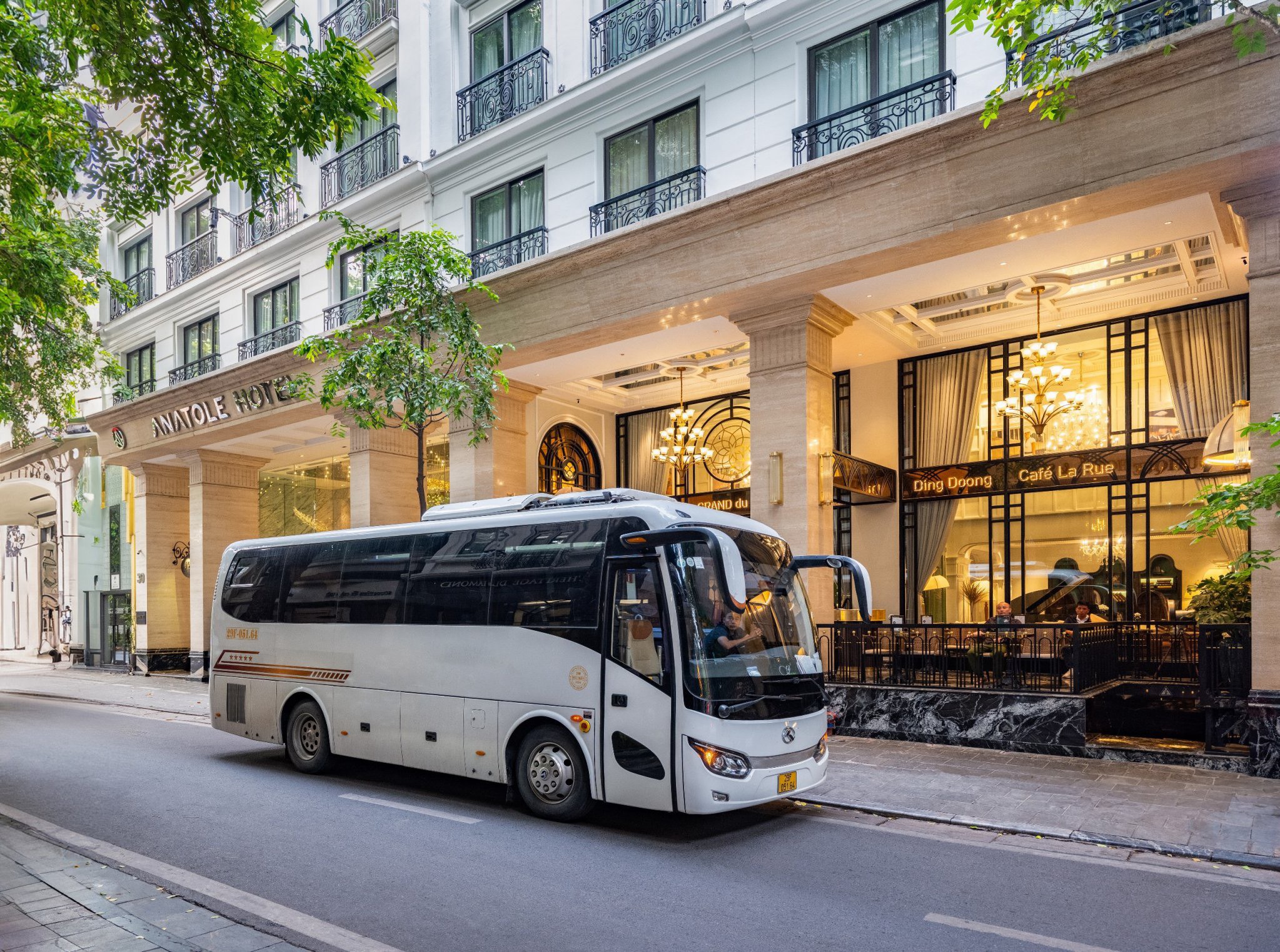 大型巴士 - 大型團體(最多35人) 大型巴士 - 大型團體(最多35人)