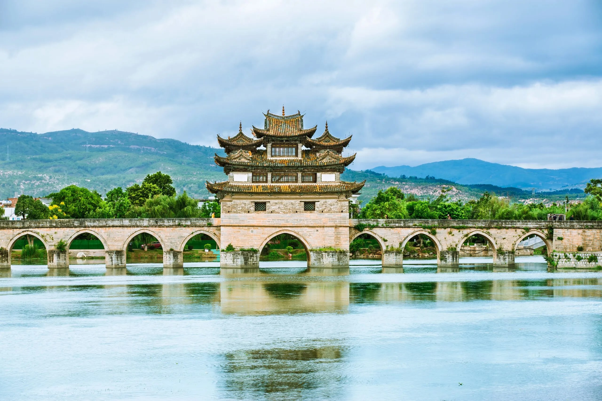 Kunming: Jianshui Ancient Town Full-Day Tour with Private Guide