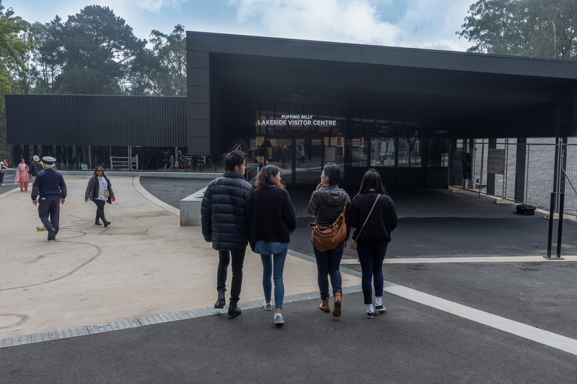 湖畔遊客中心 湖畔遊客中心