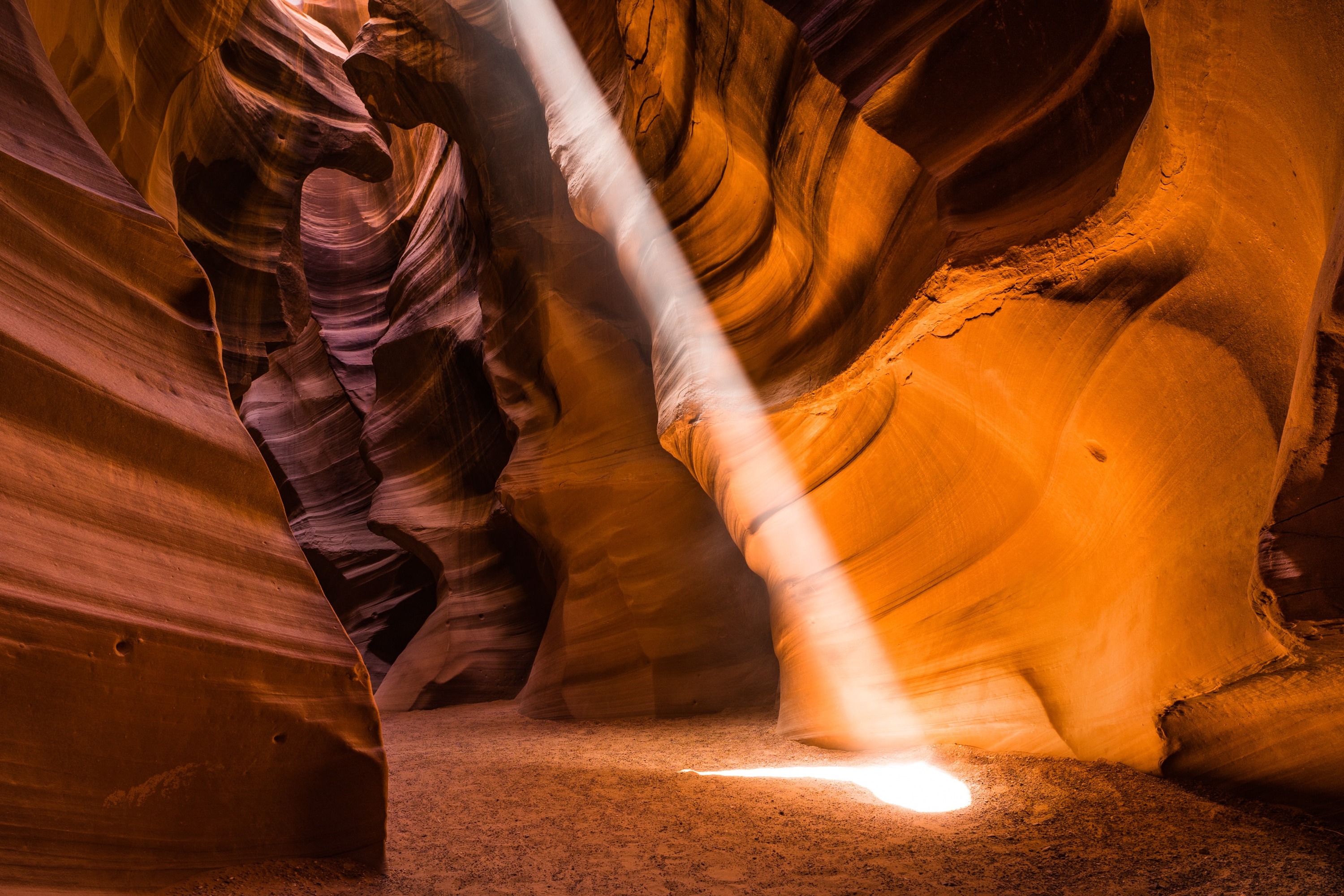 下羚羊峽谷 (Lower Antelope Canyon) 導覽遊