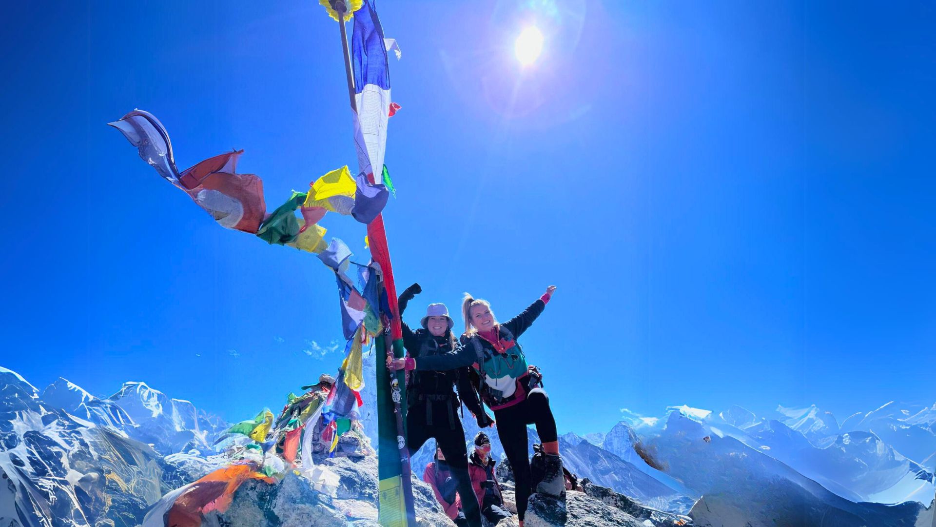 珠穆朗瑪峰大本營徒步 & 山地飛行 & 直升機之旅