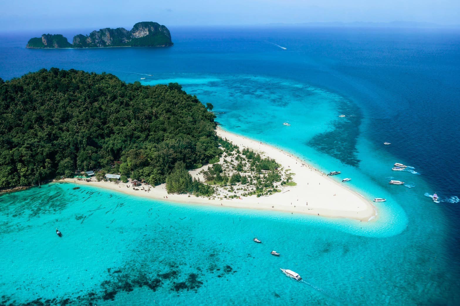 普吉島：快艇雙體船皮皮島一日遊 (Phuket: Phi Phi island Day Tour by Speedboat Catamaran)