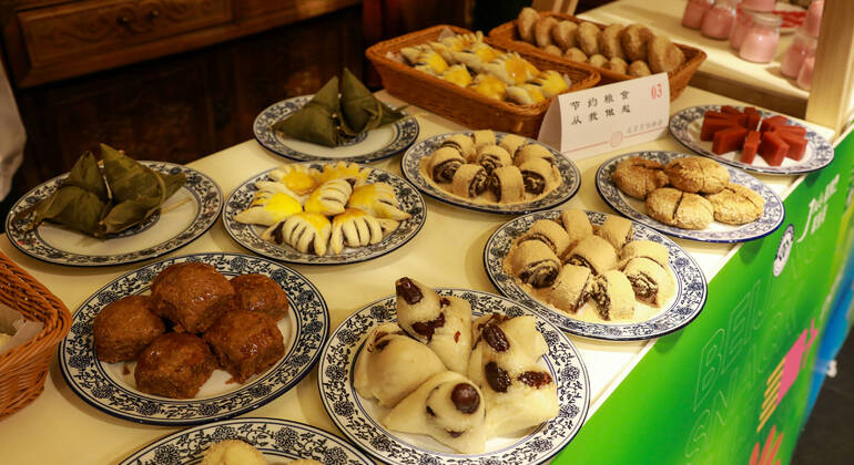 Private Beijing Hutong Culinary Walking Tour with 20+ Food Tastings